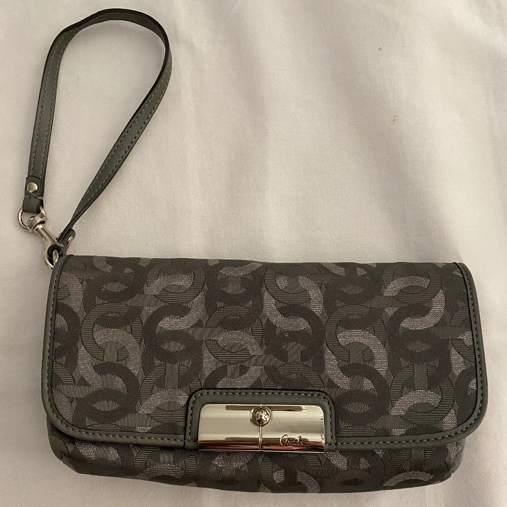 Coach Kristin clutch/wristlet
